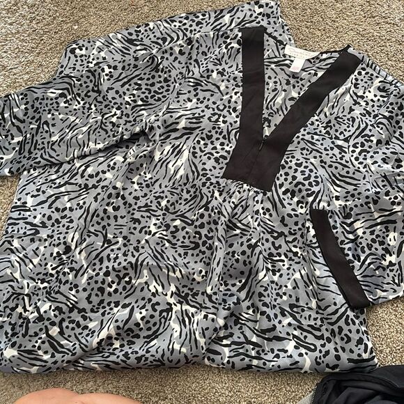 Oscar de la Renta Sleepwear Other - Oscar de la Renta Pink Label Animal Print Kaftan Small